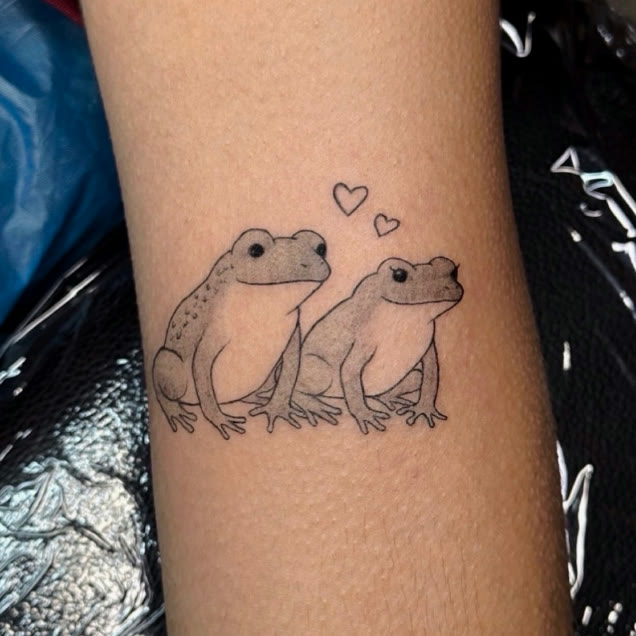 Twee kikkertjes met hartjes